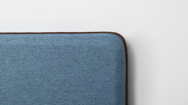 Кровать Миа 140 рогожка светло-синий, кант желтовато-коричневый с ортопедическим основанием и подъемным механизмом